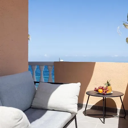 Home2book Design Sea Views Caletillas, Pool 公寓